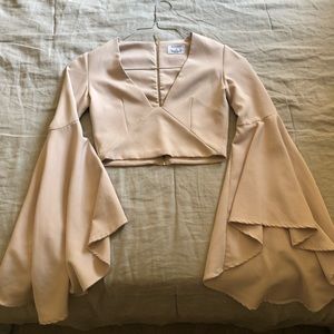 Bell sleeve v neck cropped blouse